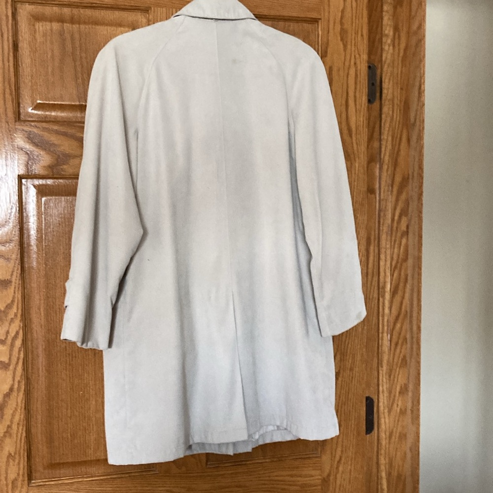 London Fog light weight spring coat. - Picture 2 of 5